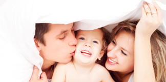 Las personas que no tienen hijos mueren antes, según estudio