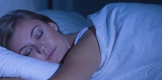 Dormir en la oscuridad mejora el tratamiento del cáncer de mama