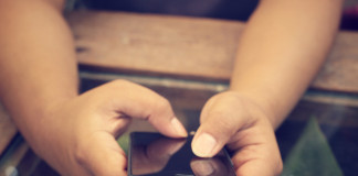 Conoce los efectos negativos de tu adicción al celular