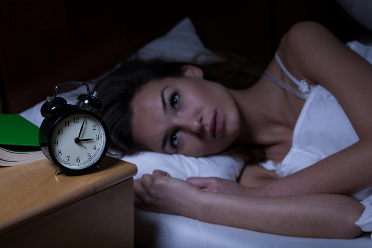 Qué es el insomnio y cómo tratarlo