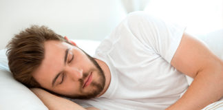 Al dormir el cerebro entra en alerta cada 25 segundos