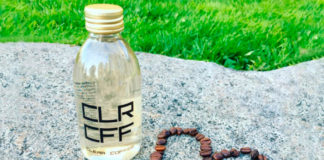 Lanzan café transparente que no mancha los dientes