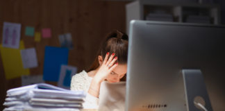 Hábitos de oficina que arruinan tu salud