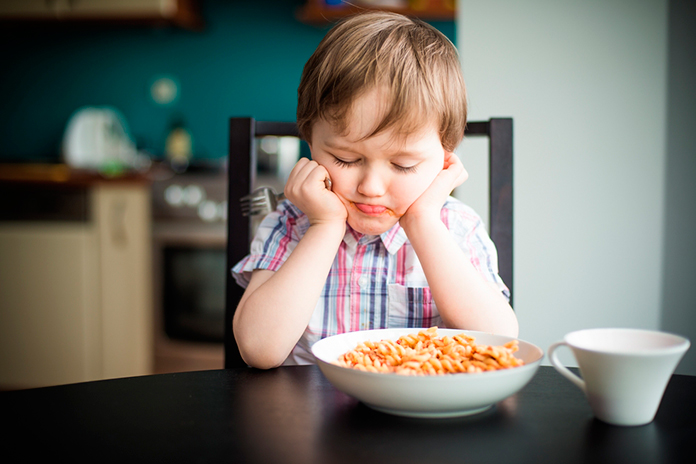 ¿Tienes un hijo quisquilloso al comer? Aprende a identificar la falta de nutrientes