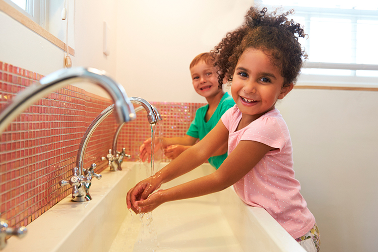 5 hábitos de higiene escolar para tus hijos