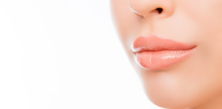 El tono perfecto de lipstick debe ser del mismo color que tus pezones