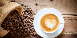 Las investigaciones han descubierto que beber café puede ayudar a vivir más