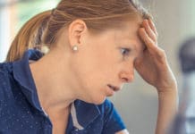 ¡Mamás terminan clases virtuales con fatiga crónica!