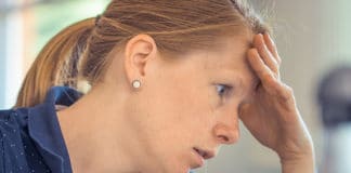 ¡Mamás terminan clases virtuales con fatiga crónica!